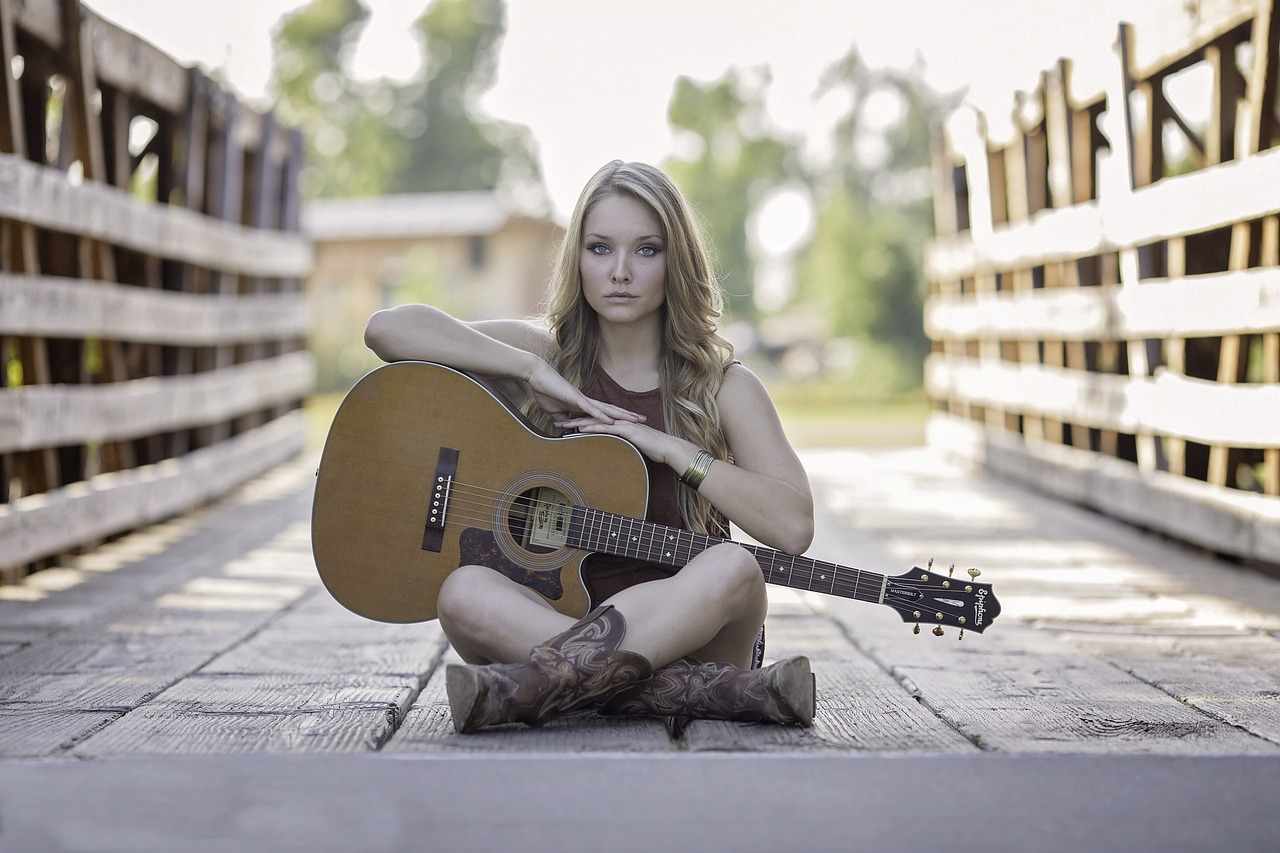 DIY: Repurpose a Guitar Case into a Shelf